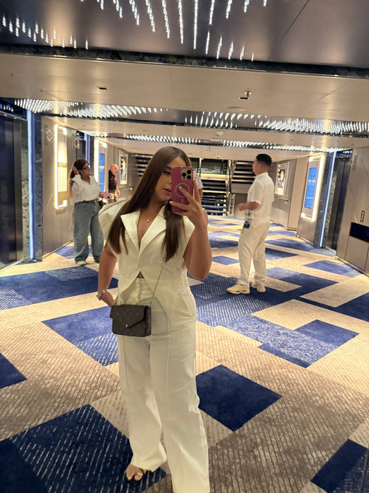 White statement set
